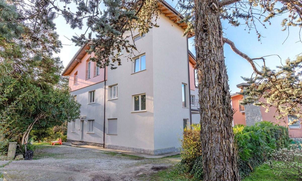 Germignaga Apartment | Nice apartment for 6 guests with WIFI, TV and patio