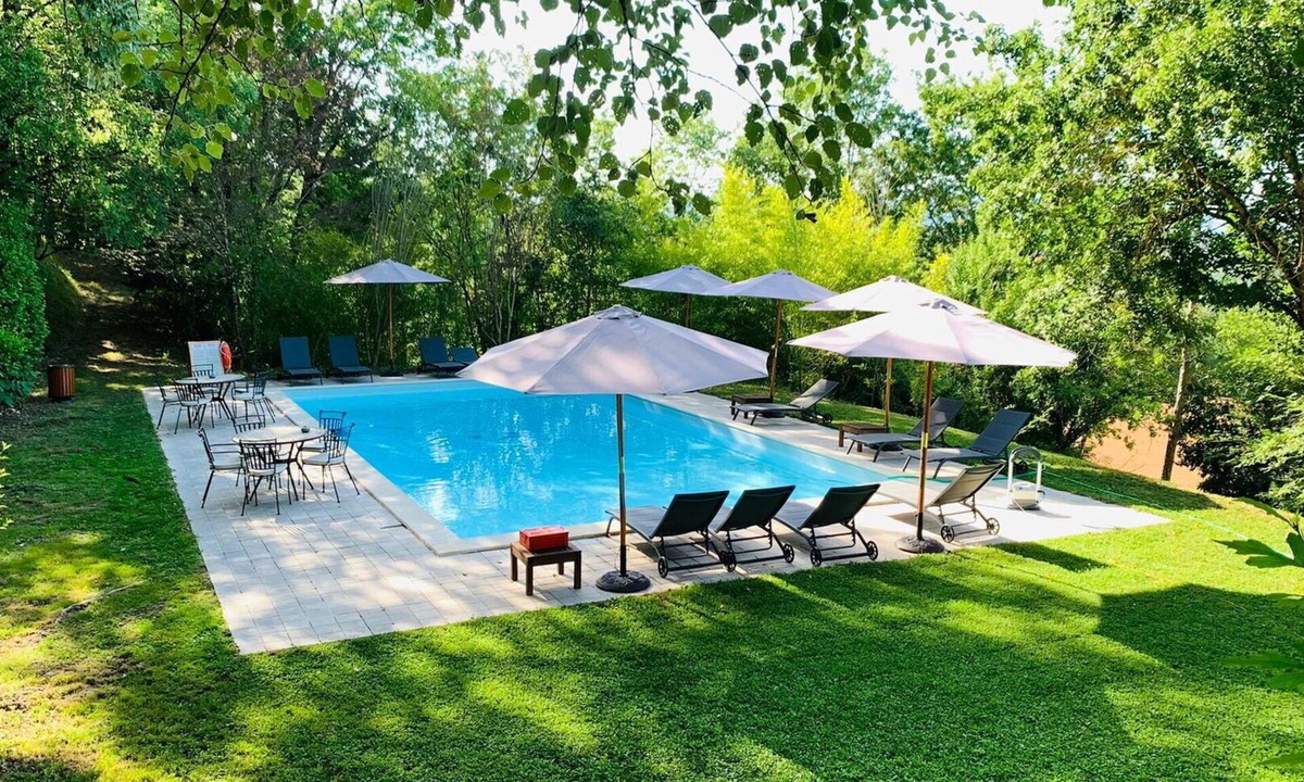 Umbertide Villa | Nice apartment in villa for 6 people with WIFI, A/C, pool, TV and patio