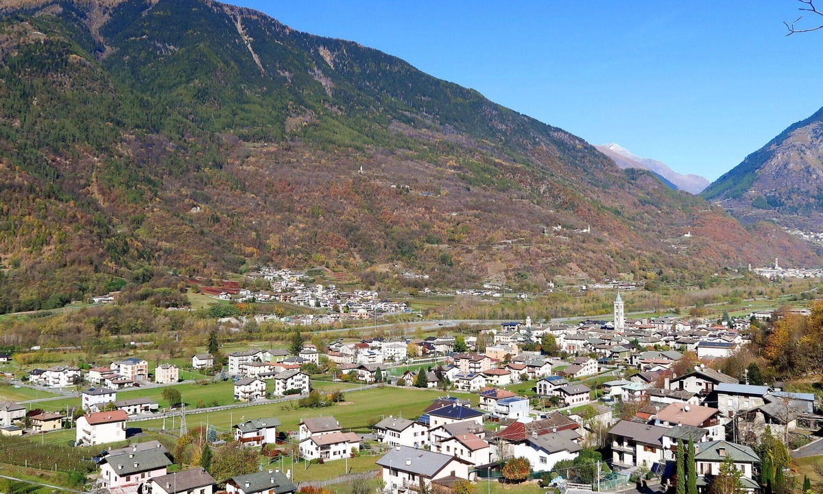 Valtellina House | Nice apartment in villa for 8 people with A/C, WIFI, TV, terrace and pets allowed
