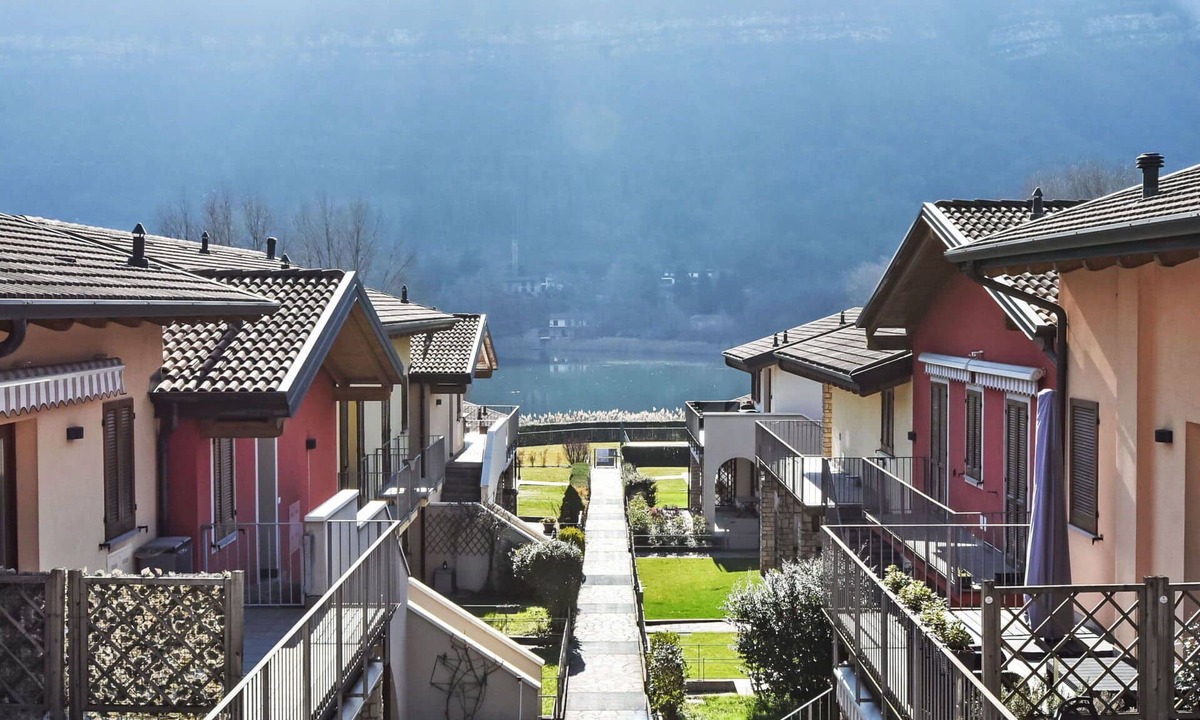Spinone Al Lago Apartment | Nice apartment for 6 guests with WIFI, pool, A/C, TV and terrace