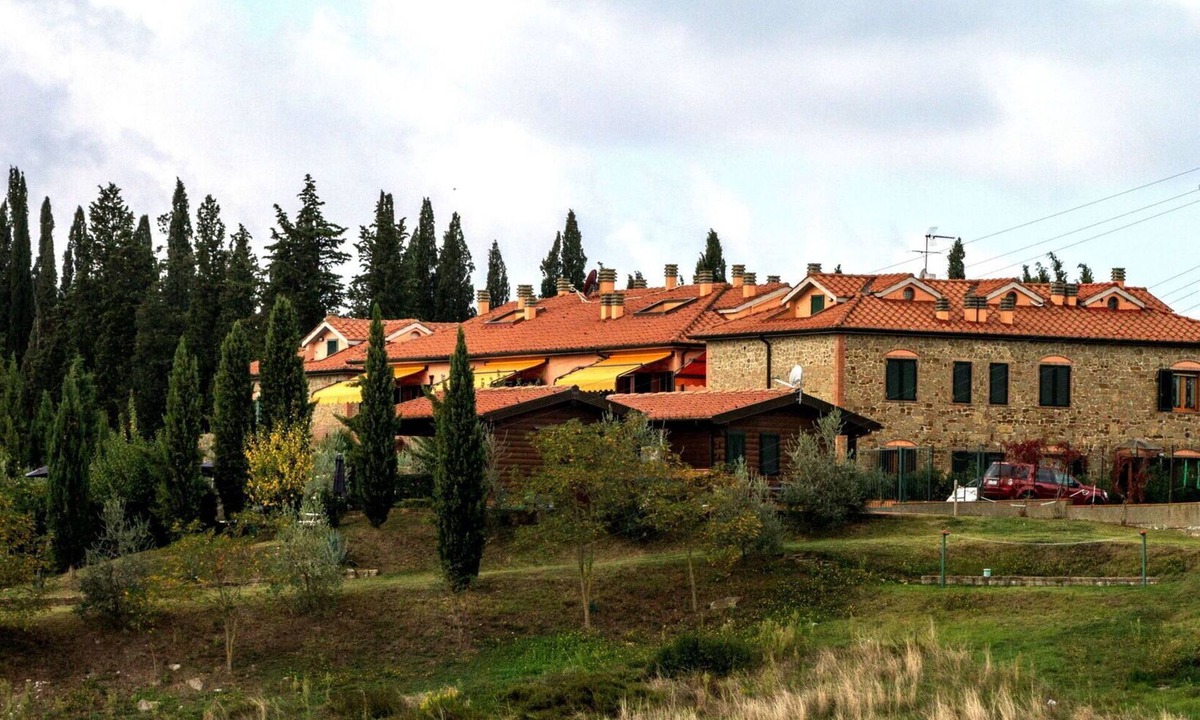 Sughera Apartment | Nice apartment with WIFI, A/C, pool, TV, veranda and panoramic view, close to San Gimignano