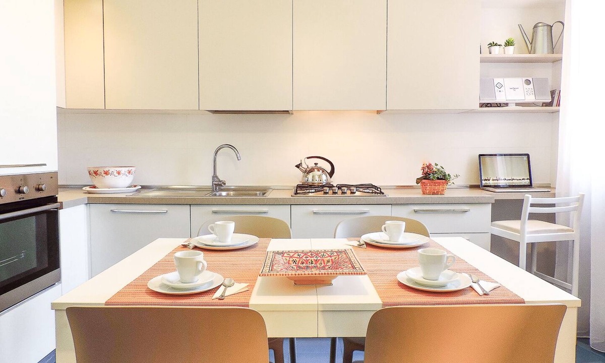 Rimini Historic Center Apartment | Nice,bright,with view of canal and Roman bridge,free parking-wifi-A/C