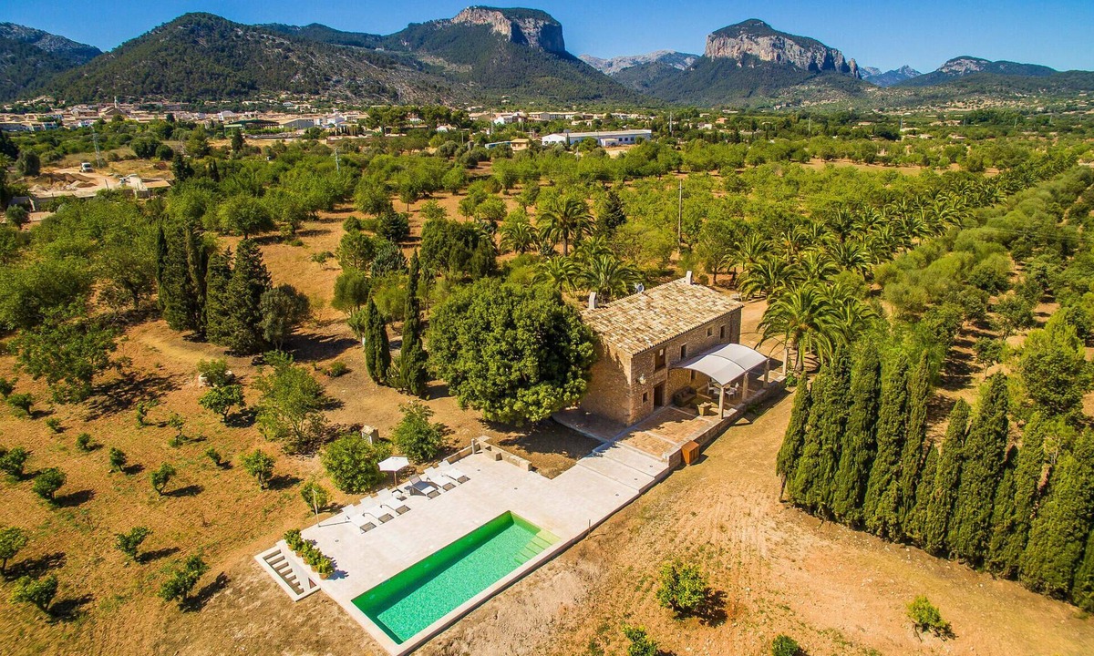 Alaro House | Nice home in Alaro with private swimming pool, can be inside or outside