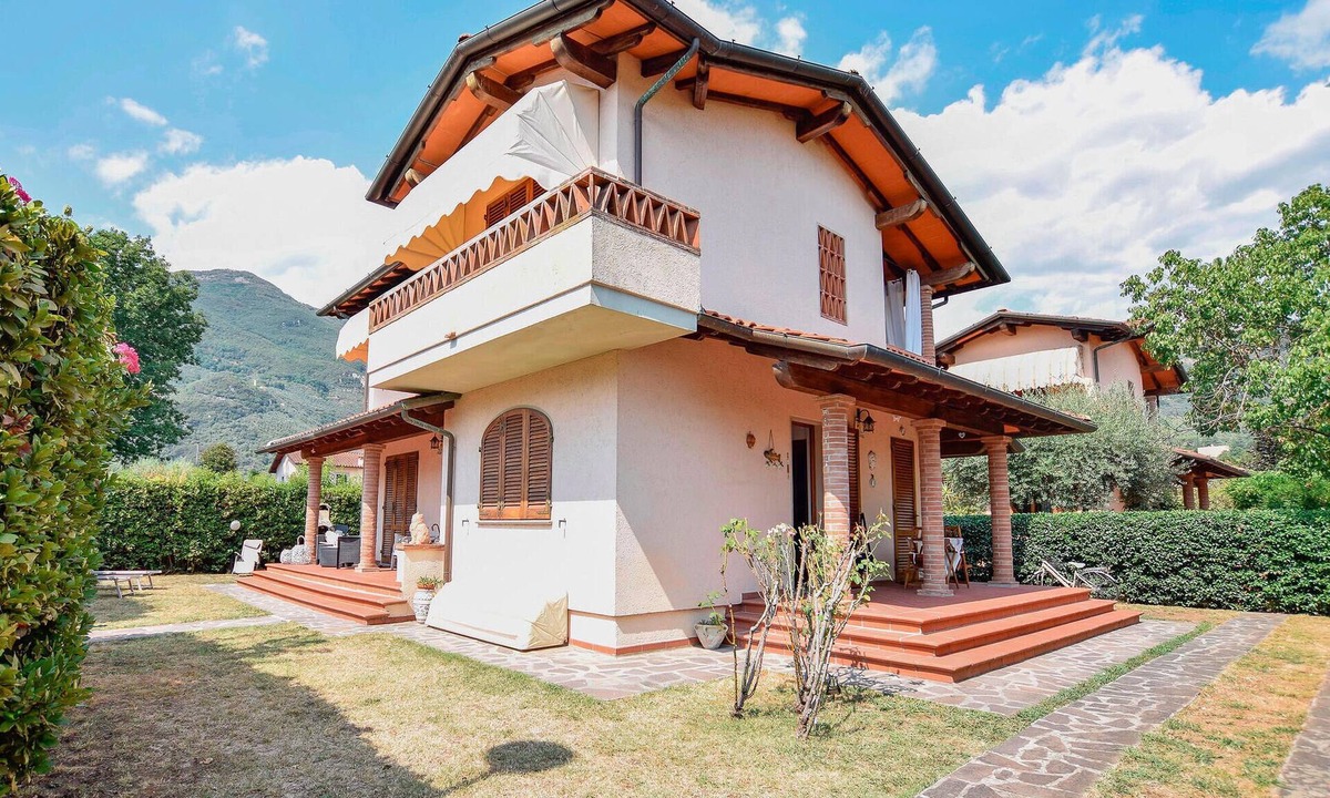 Camaiore House | Nice home in Camaiore -LU- with private swimming pool, can be inside or outside