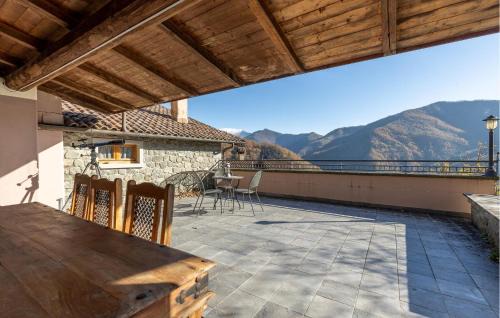 Prota House | Nice Home In Comano With House A Mountain View