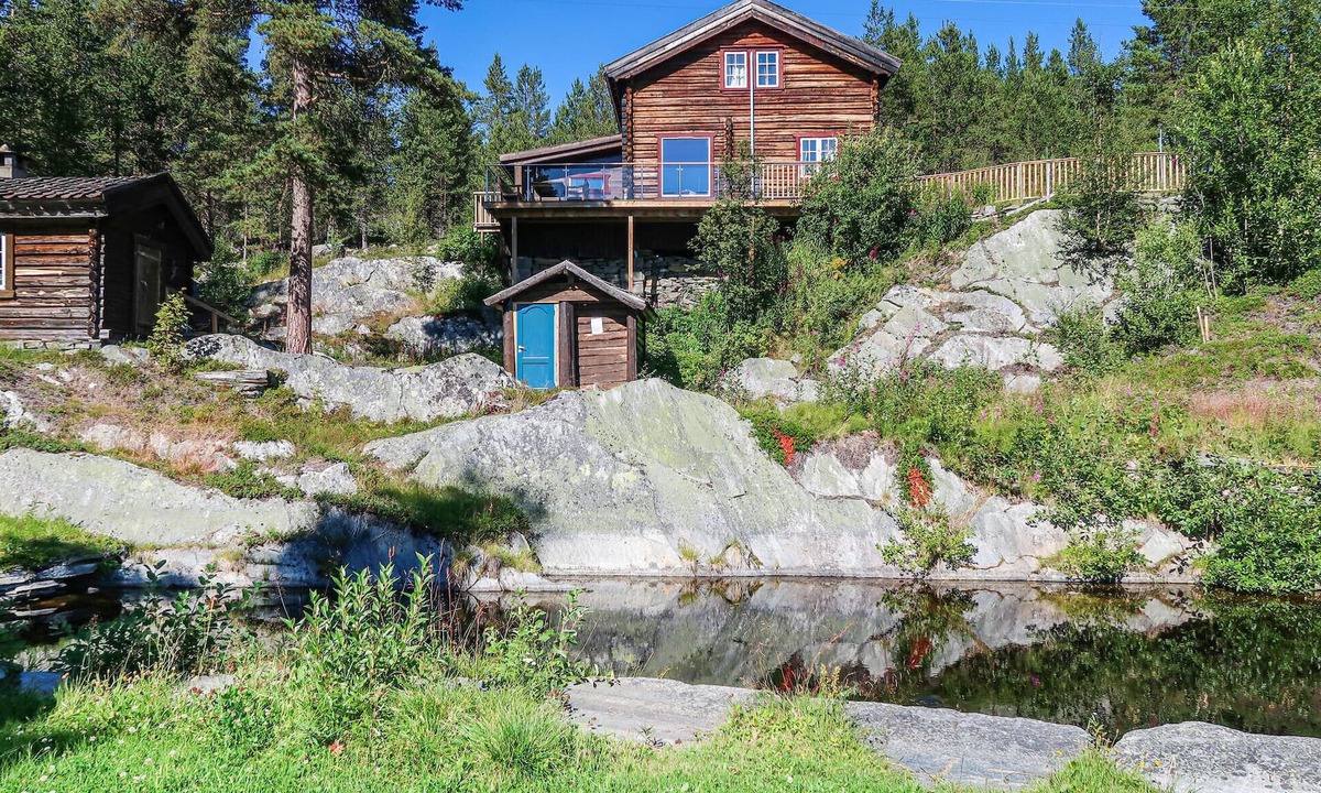Heidal House | Nice home in Heidal with sauna