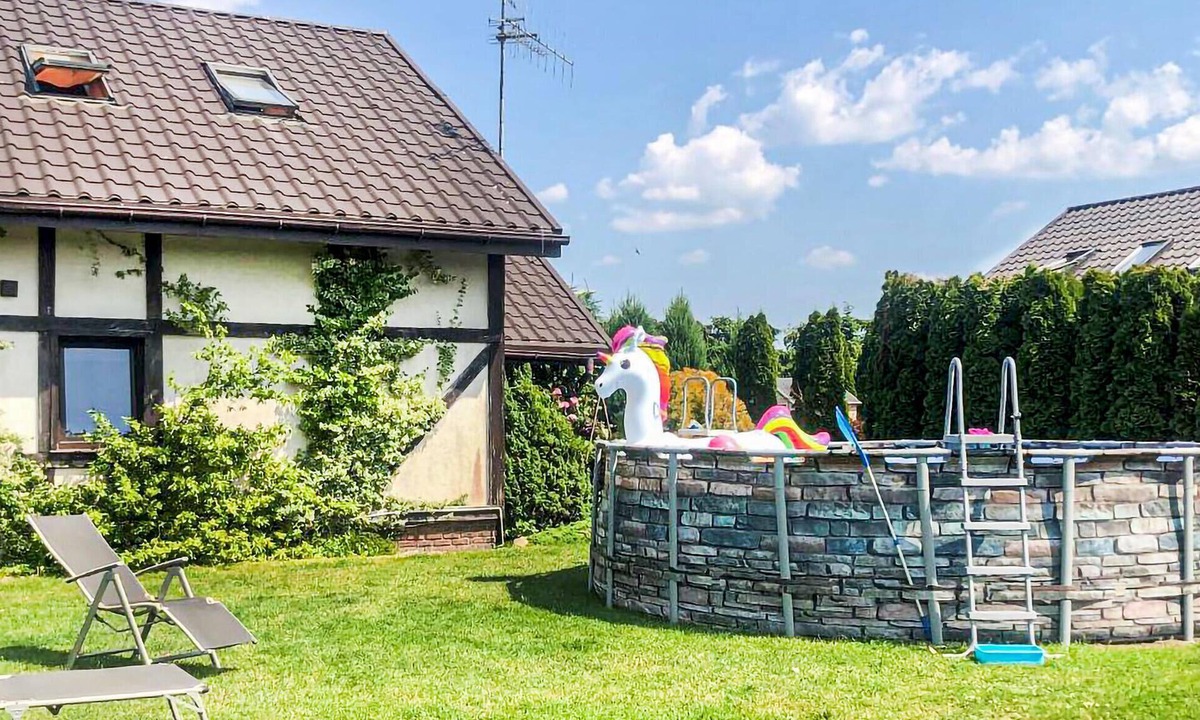 gmina Bedzino House | Nice home in Mscice with swimming pool