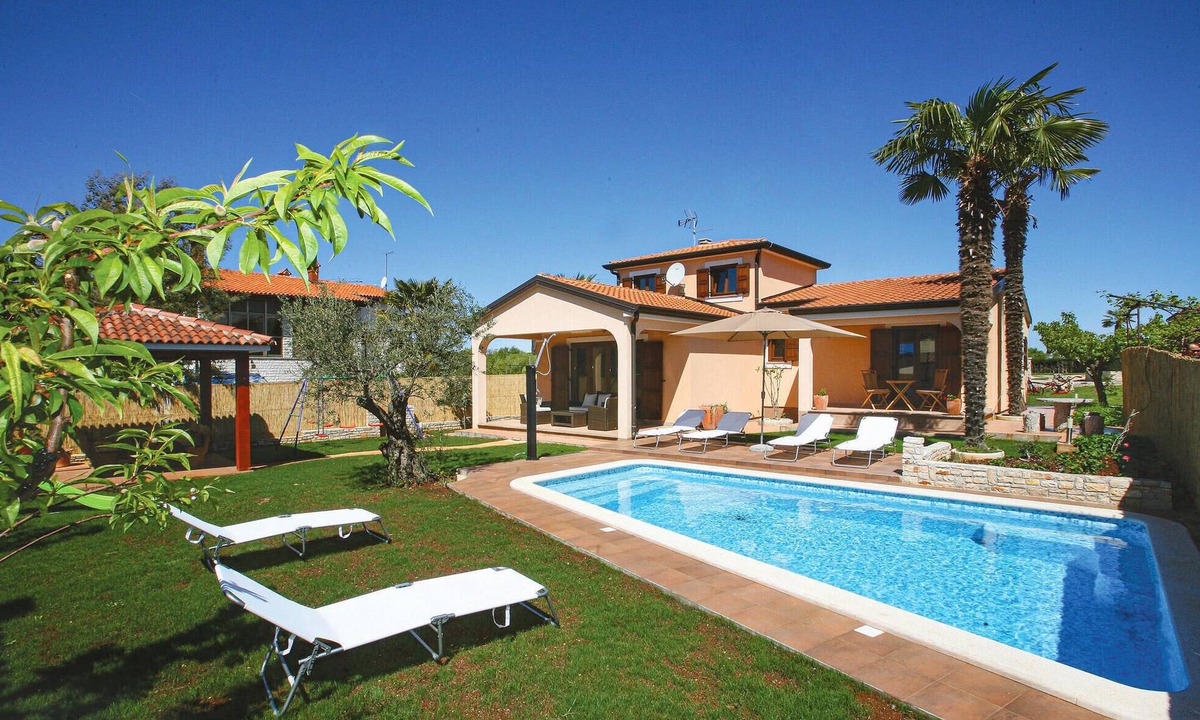 Buzinija House | Nice home in Novigrad