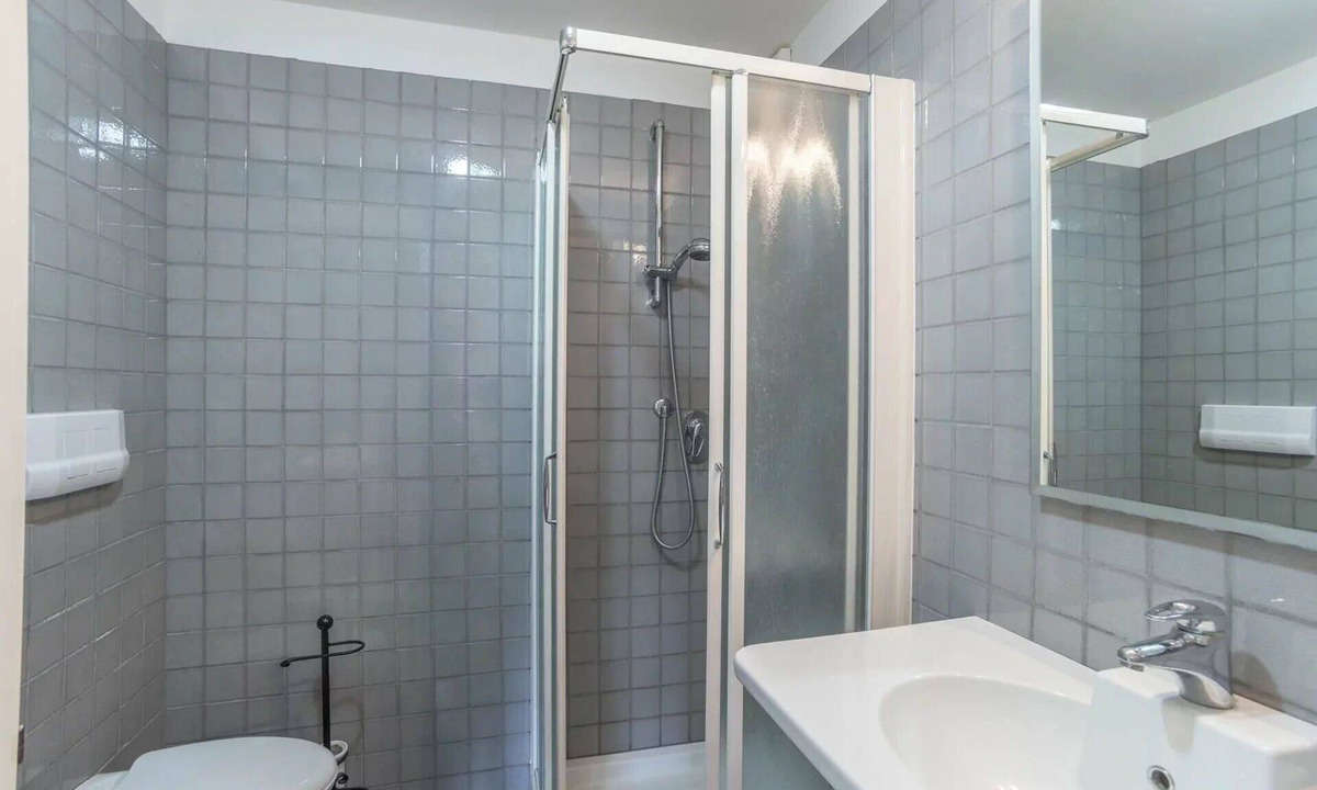 Agello Bed & Breakfast | Nice room for 2 guests with A/C, WIFI, pool, TV, veranda and pets allowed, close to Perugia