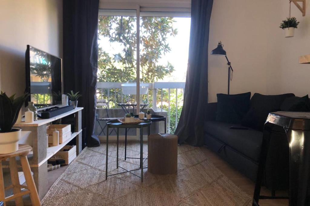 Le Busca Apartment | Nice studio with balcony near Jardin des plantes