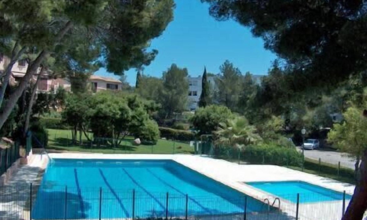 Boulouris-sur-Mer Apartment | Nice studio with balcony - 250 m from the beach