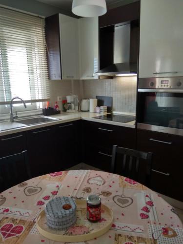 Perea Apartment | Nickys place Perea