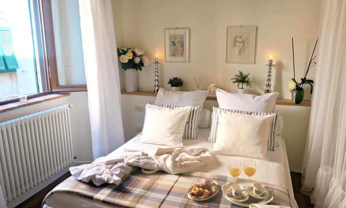 Vicopisano Apartment | Nido Bianco, Authentic Tuscany + garden + AC, village centre. Nr Pisa/Lucca