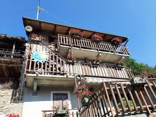 Ingria Apartment | Nido Paradiso Nido, Balcone panoramico sulla Valle Soana