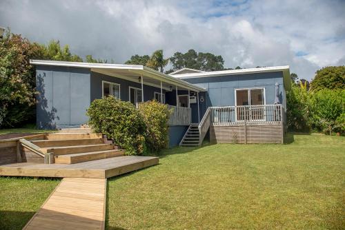 Coopers Beach House | Nigel's Crib - Coopers Beach Holiday Home