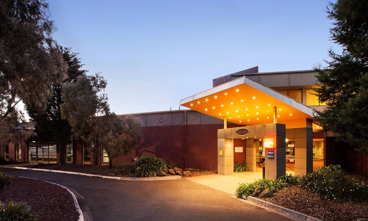 Coolaroo Hotel | Nightcap at Coolaroo Hotel