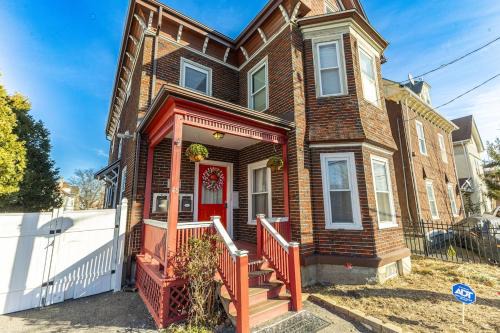 Roxbury Apartment | Nightingale In Boston