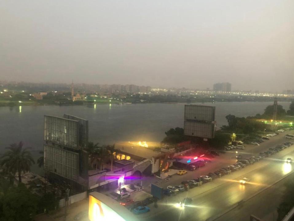 Cairo Apartment | Nile & Pyramids