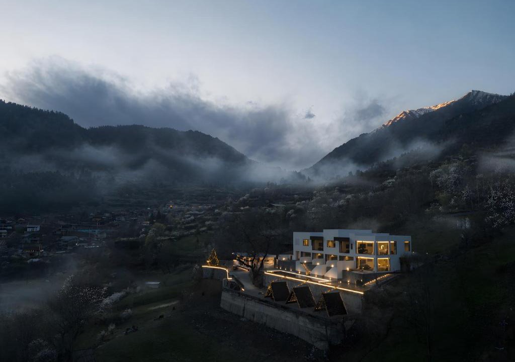 Jiuzhaigou Hotel | NINE PEAKS