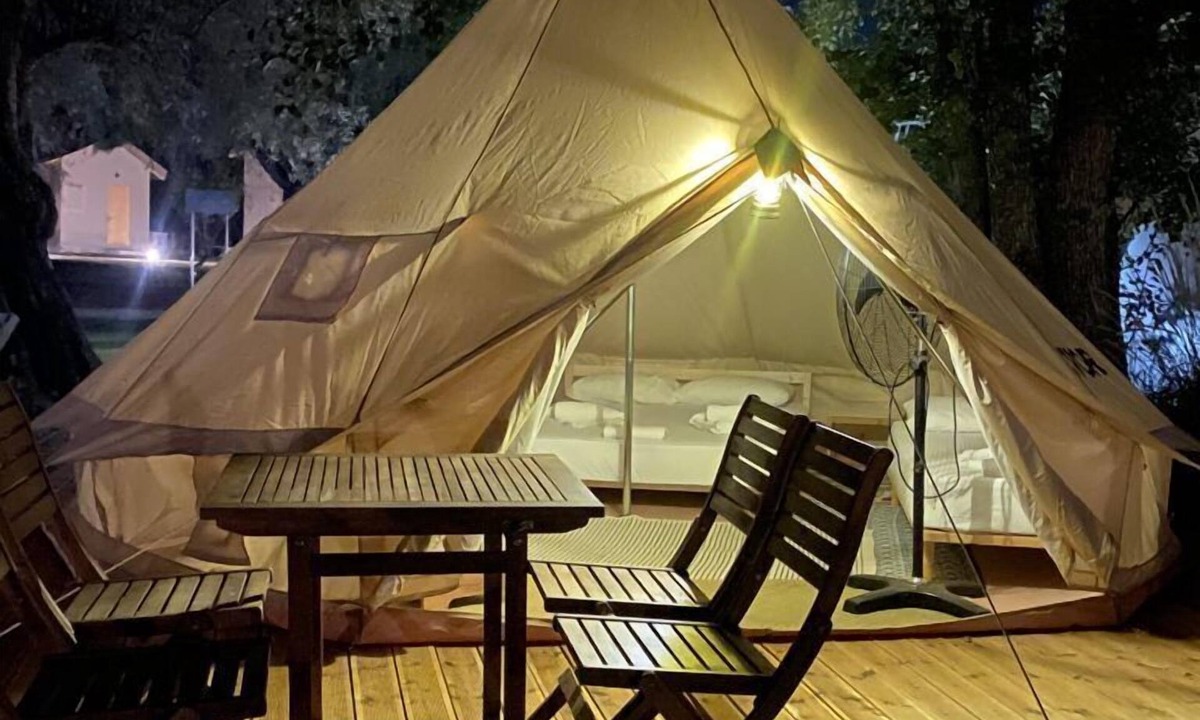 Kariotai Cabin | Nirikos Camping