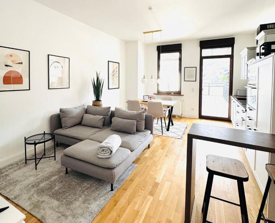 Weinheim Apartment | NIRO I Design City Apartment, Dachterrasse, modern, Top Lage, Zentrum, W-LAN, TV