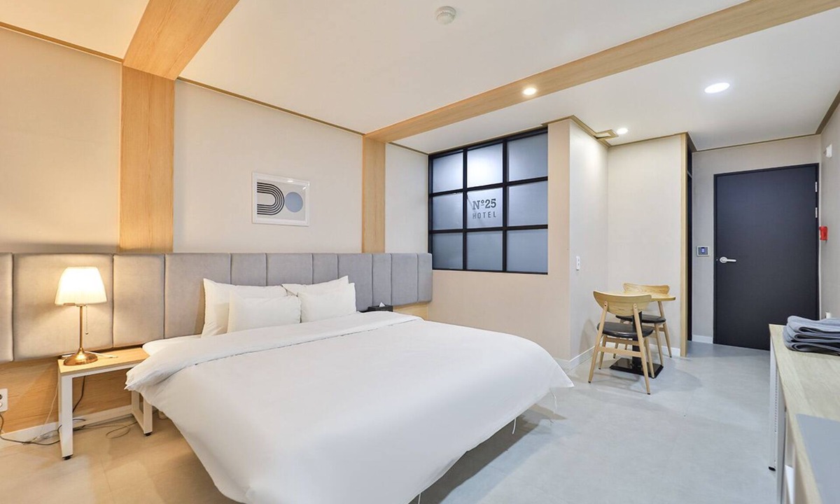 Sacheon Hotel | No25 Samchunpo