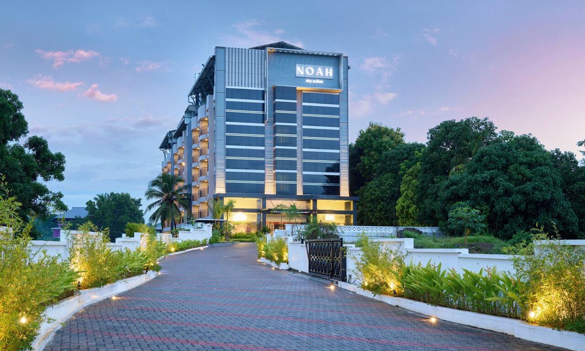 Nedumbassery Hotel | Noah Sky Suites