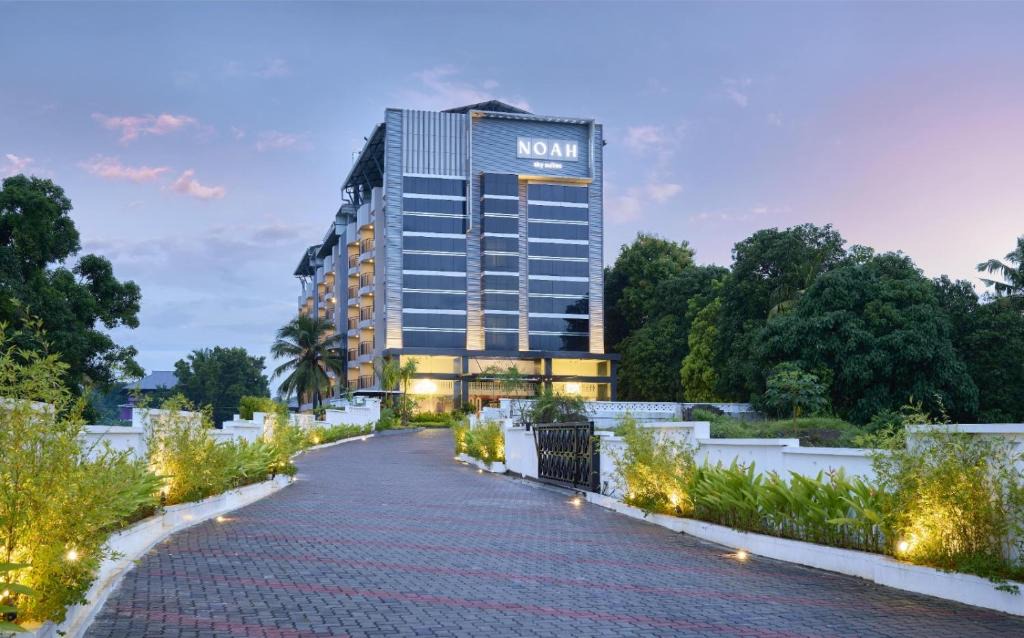Nedumbassery Hotel | Noah Sky Suites