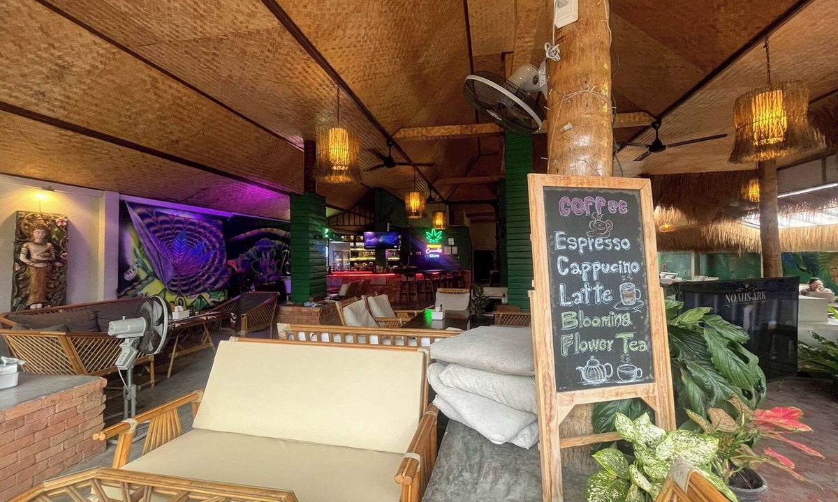 Lamai City Center Hostel | Noah’s Ark Cannabis Bar Restaurant Hostel
