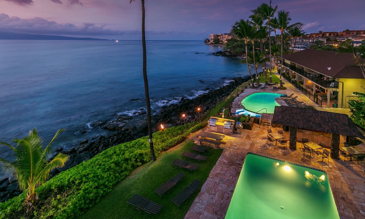 Kahana Condo | Noelani 304 3bdrm 2.5 Bath 3 Bedroom Condo by RedAwning
