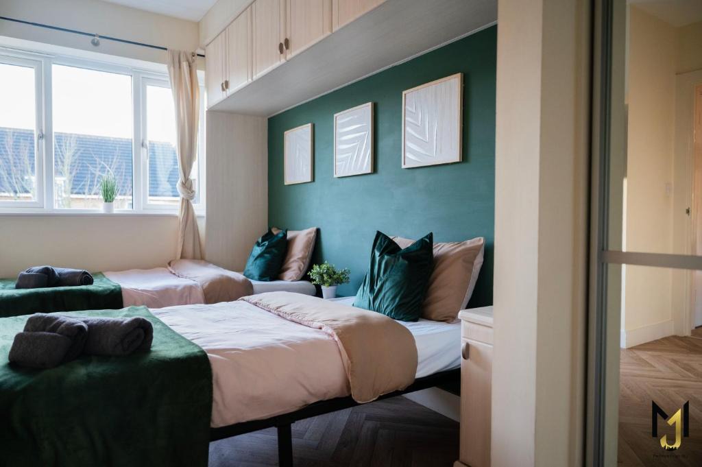 Reading Apartment | 'Nomadic Nest' 2-Bed Executive Coach House + Free Parking!