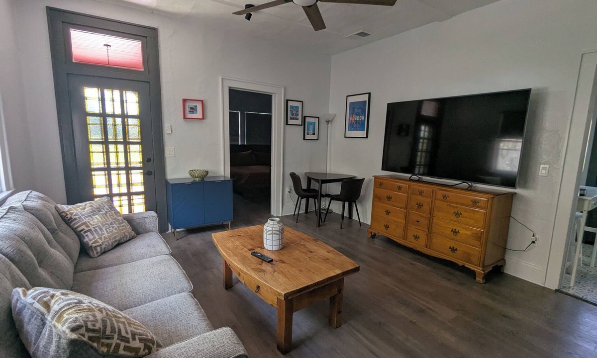 West University House | North Fourth, a charming retreat in the Historic West University neighborhood