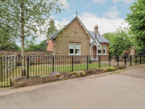 Annan House | North Lodge