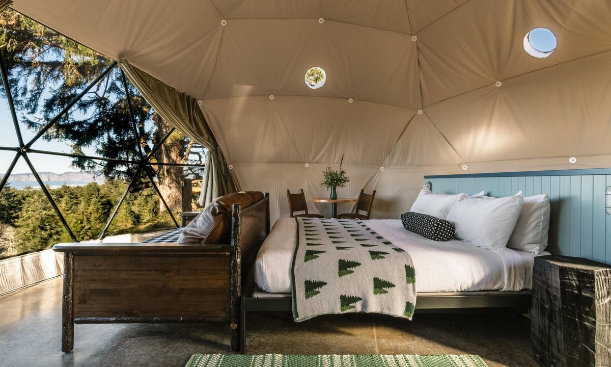 Tierra Del Mar Cabin | North Peak Dome, King - w/SHARED Luxury Bathhouse Access