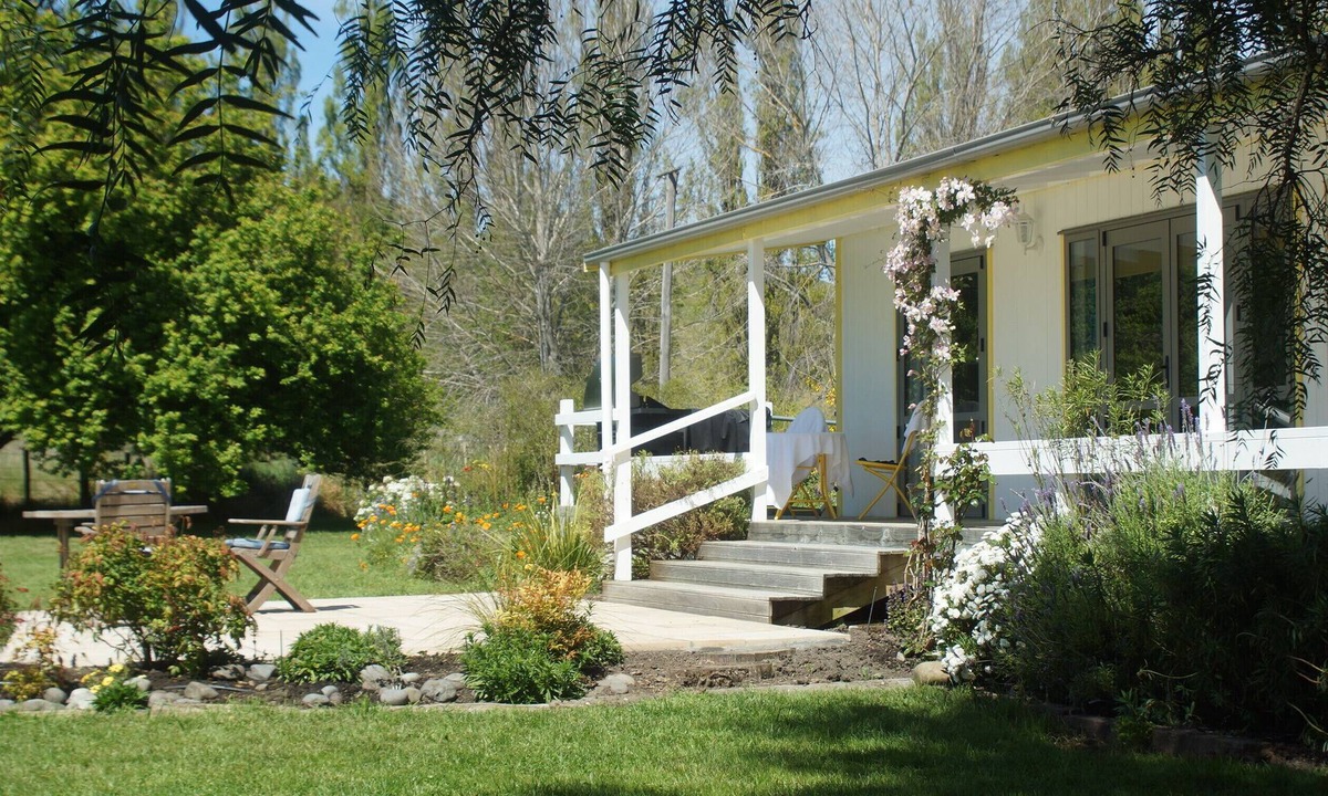 Poukawa Cottage | Northala Cottage; your private self-contained home - FREE Wi-Fi