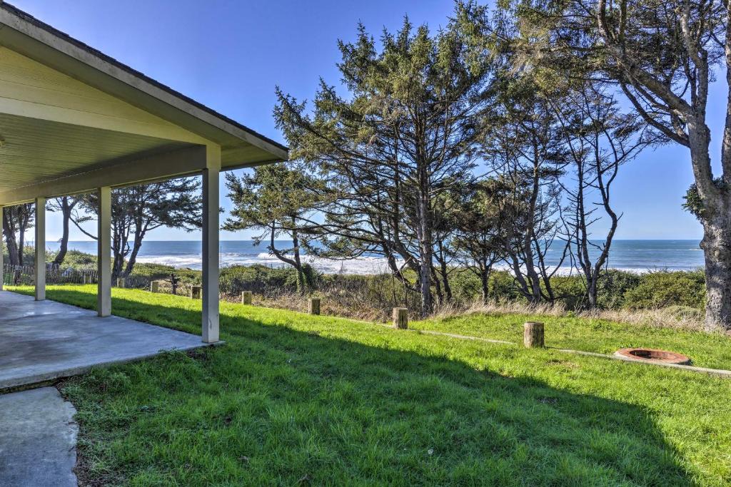 Smith River House | Northern California Home, Steps to Pelican Beach!