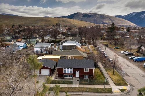 Westside House | Northside Abode Close to Downtown