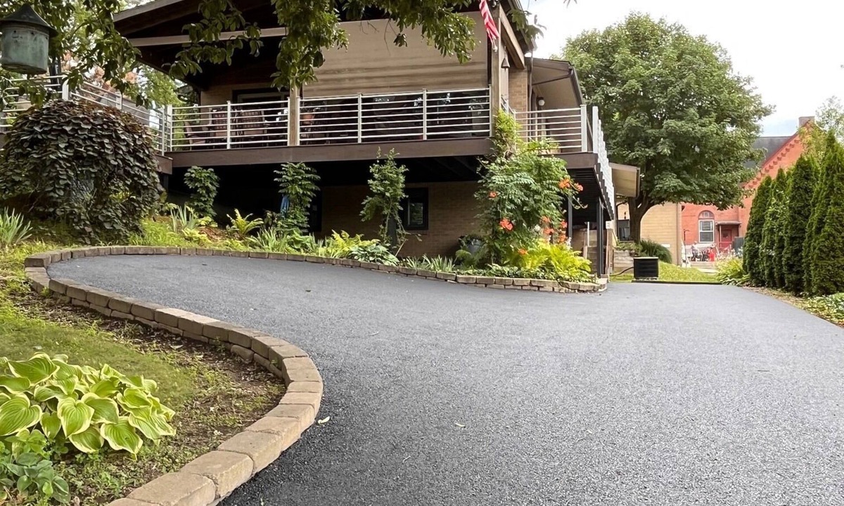 Zelienople Apartment | Northview Down Under - 2-bedroom apartment in historic Zelienople