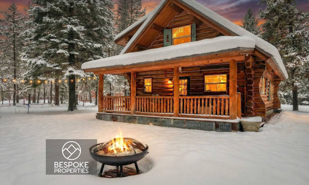 McCall Cabin | Nostalgic pet-friendly cabin, pellet stove