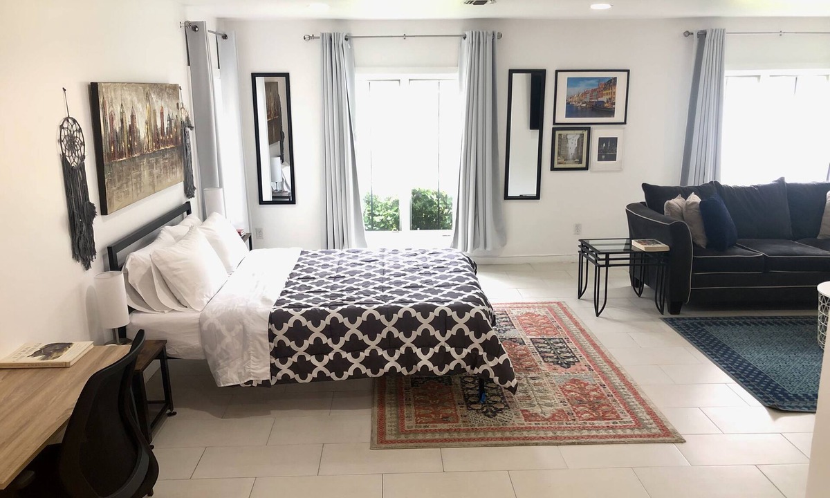 North Bergen House | Not your average Basement , 30 mins from Time Square, NYC
