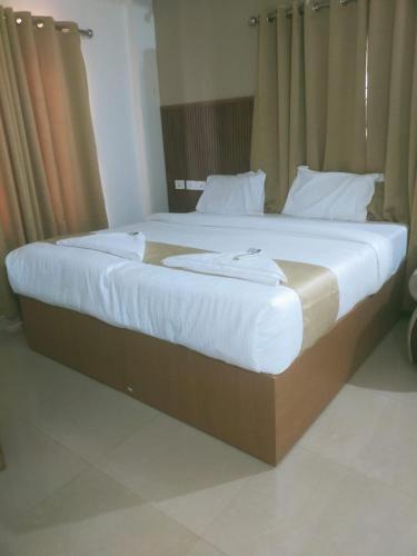 Payyanur Hotel | Nova Saara Palace