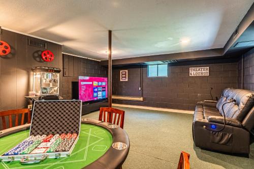 Summerlee House | NRG Retreat Pool, Games, Theater and Rock Walls