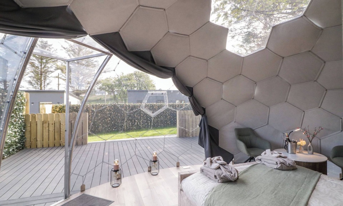 Derrybeg Cottage | Number 1 Dome