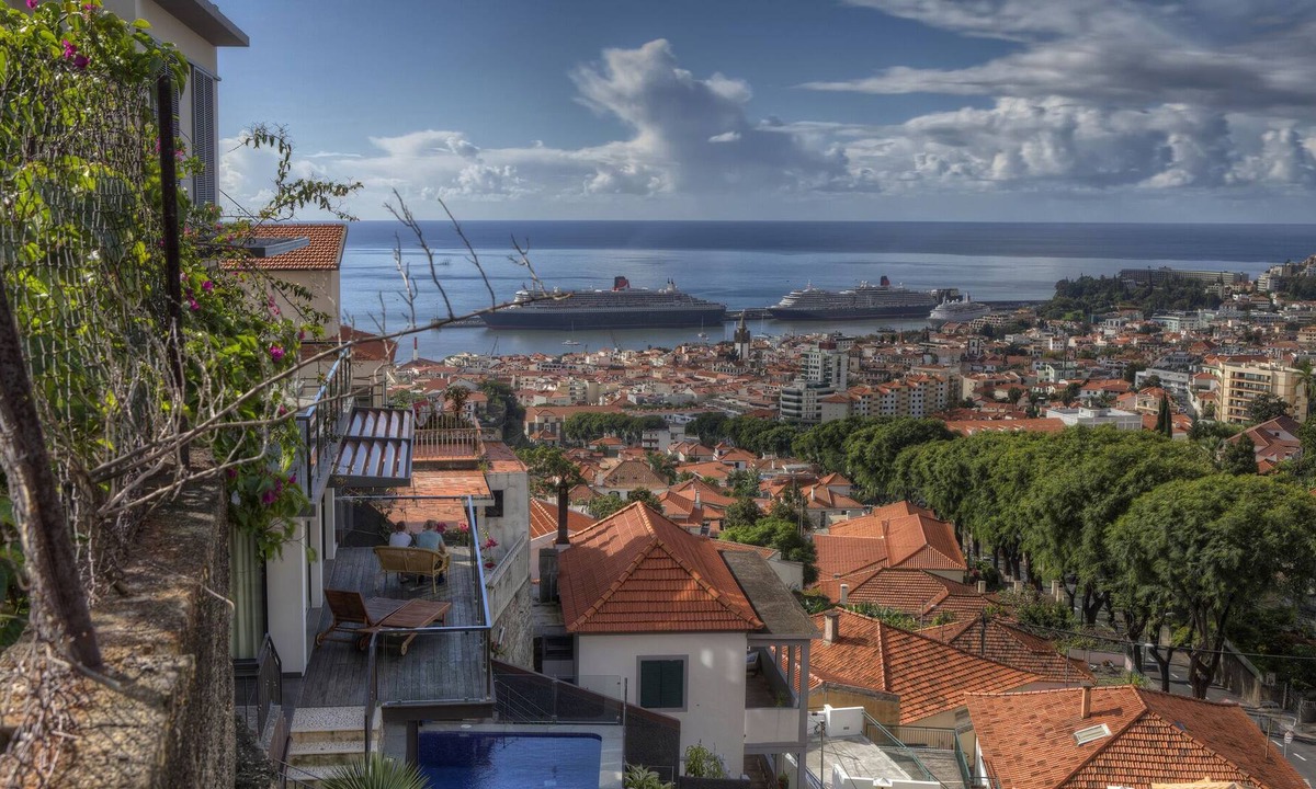 Santa Luzia Villa | Number 15 Ocean & City View Villas - Nº2