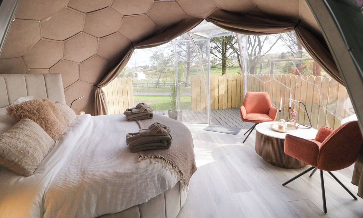 Derrybeg Cottage | Number 2 Dome