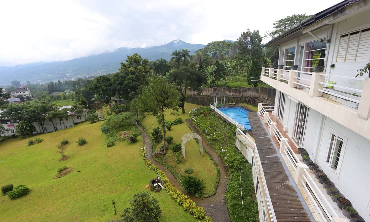 Ciloto Hotel | Nusantara Bunga-Bunga By Reccoma