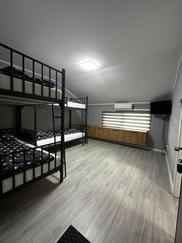Mesesenii de Jos Hostel | NUT Studio
