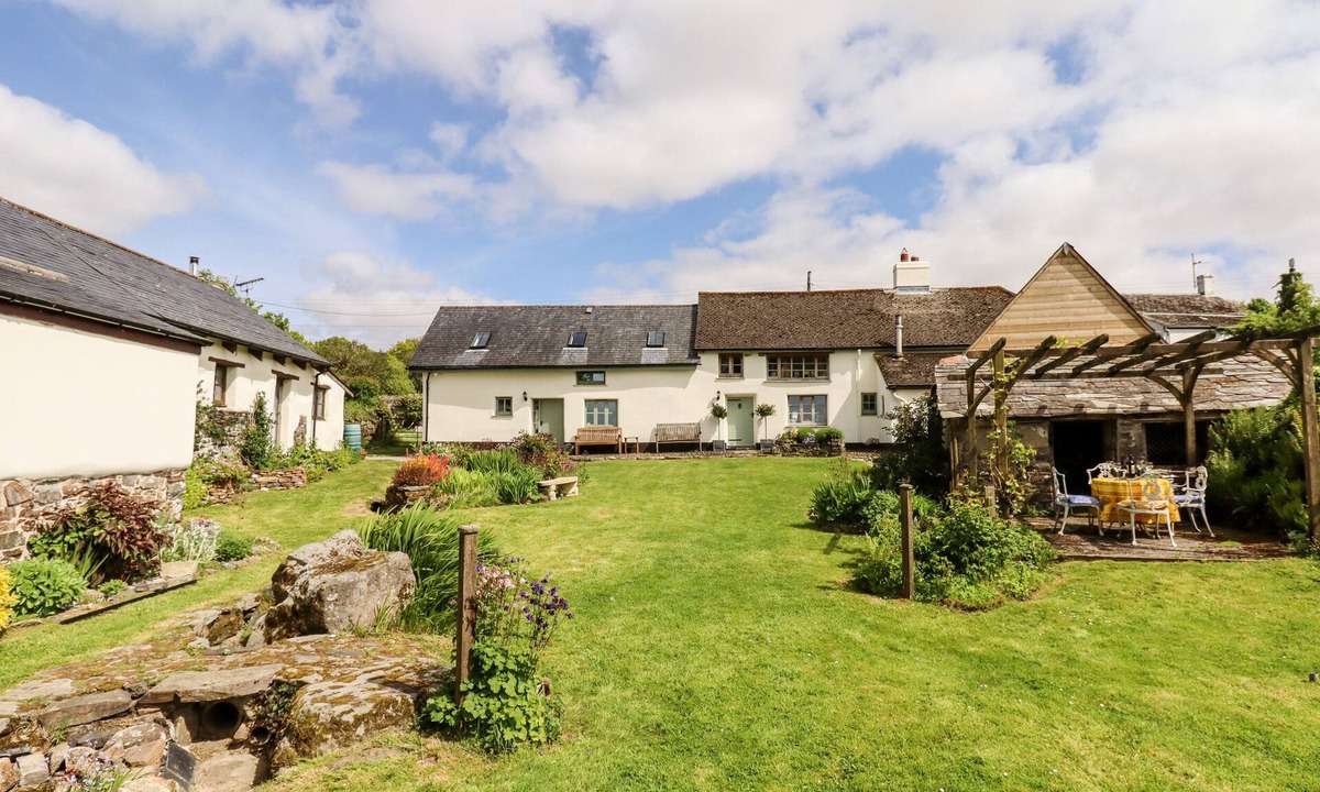 Sourton Cottage | Nuthatch Cottage