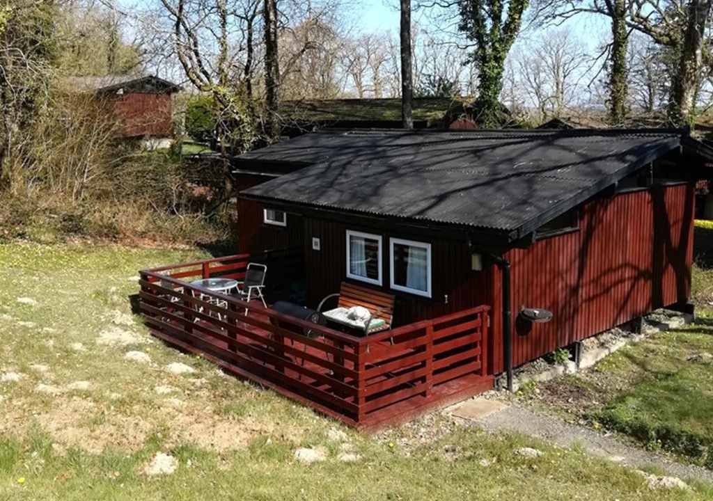 Cenarth House | Nuthatch Lodge is set in 24 acres of wood, parkland near the village of Cenarth