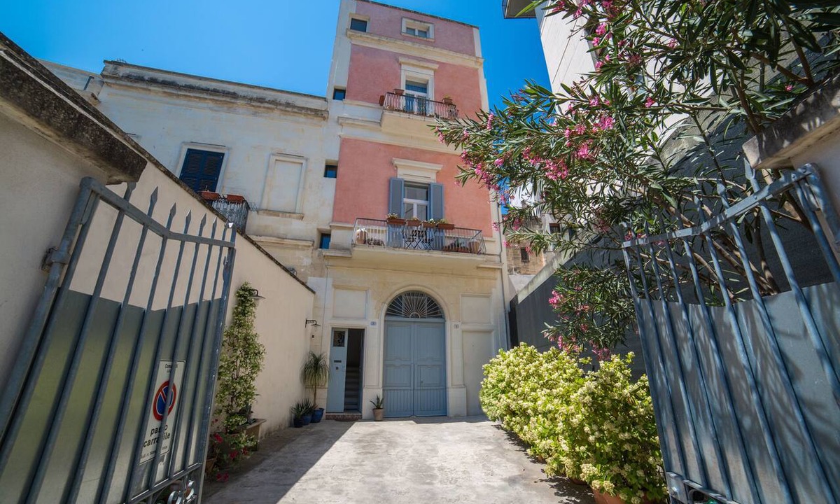 Lecce Historic Center Apartment | Nuvole Barocche – Charming, spacious apartment city center of Lecce with parking